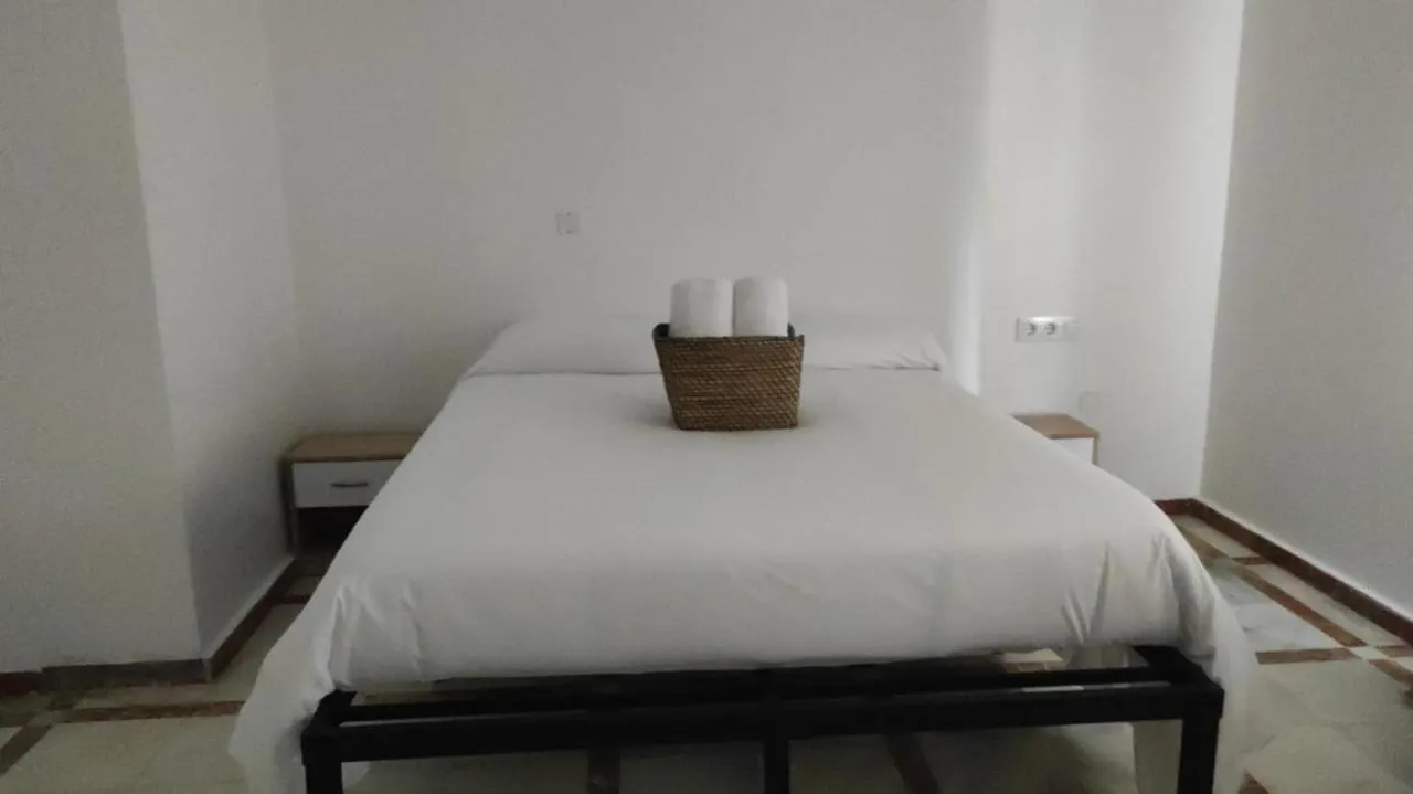 Guest house Convenient Rooms - Ferry, Train & Bus Station - Algeciras