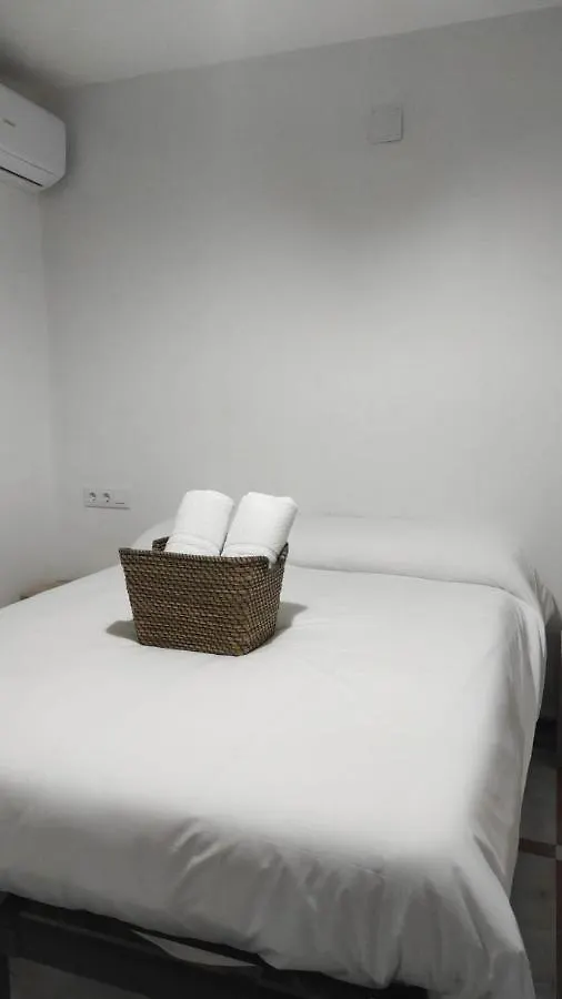 Convenient Rooms - Ferry, Train & Bus Station - Algeciras